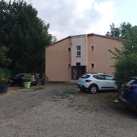 Chez Yves , 200 M Du Canal , 7 Min De Golfech , Parking Privé Et Gratuit , Rangement Vélo Fermés Bed and breakfast Pommevic