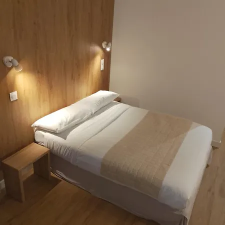 Chez Yves , 200 M Du Canal , 7 Min De Golfech , Parking Prive Et Gratuit , Rangement Velo Fermes Oda ve Kahvaltı Pommevic