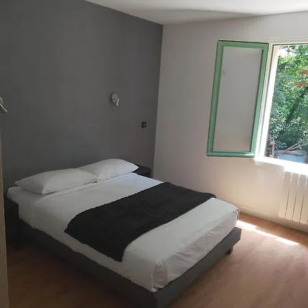 Chez Yves , 200 M Du Canal , 7 Min De Golfech , Parking Prive Et Gratuit , Rangement Velo Fermes Oda ve Kahvaltı *