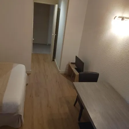 Chez Yves , 200 M Du Canal , 7 Min De Golfech , Parking Prive Et Gratuit , Rangement Velo Fermes Oda ve Kahvaltı *