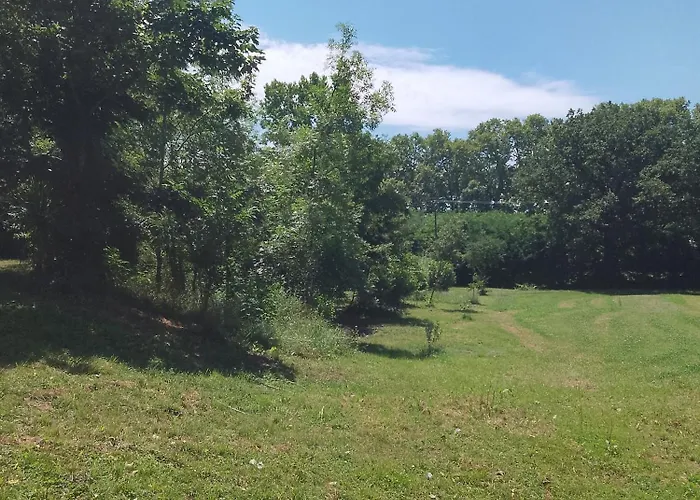 Chez Yves , 200 M Du Canal , 7 Min De Golfech , Parking Prive Et Gratuit , Rangement Velo Fermes * Pommevic