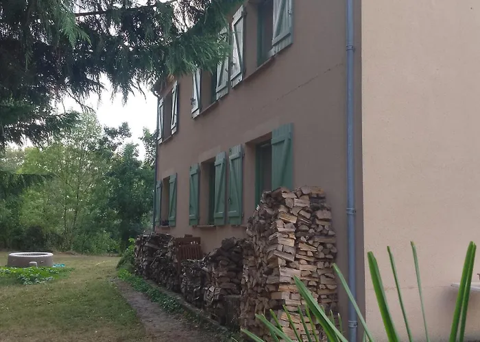 Chez Yves , 200 M Du Canal , 7 Min De Golfech , Parking Prive Et Gratuit , Rangement Velo Fermes *